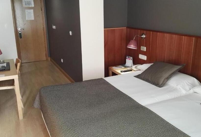 ホテル Iriguibel Huarte Pamplona