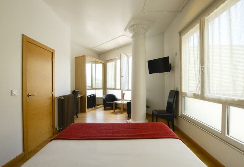 هتل Pension Kursaal