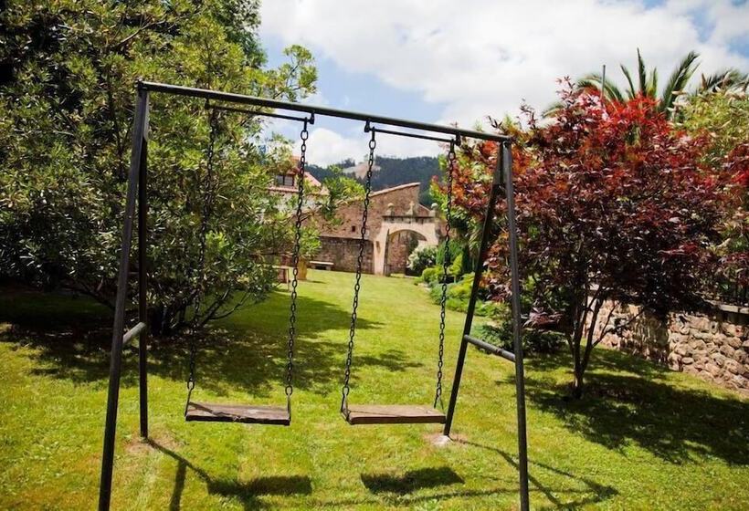 فندق Posada Real La Montañesa