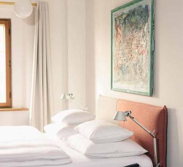 Kai 36   Hotel Zwischen Fels Und Fluss