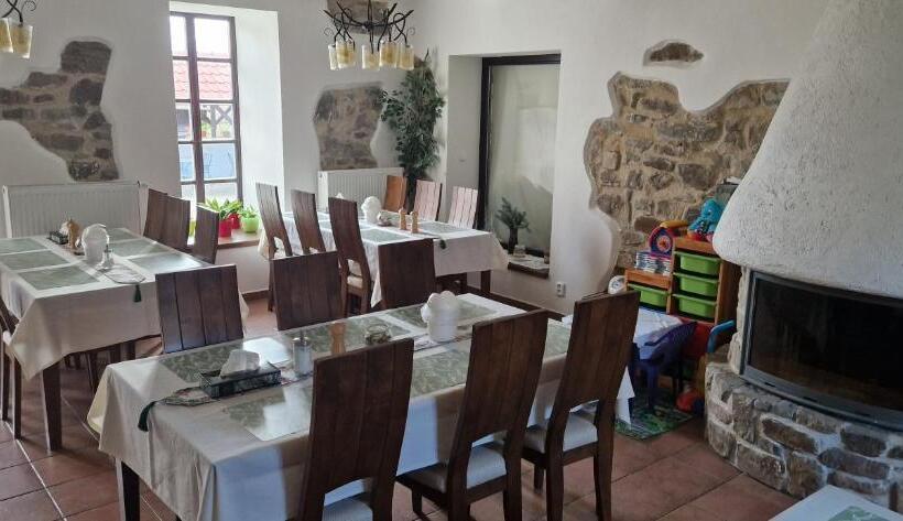 פנסיון Penzion Orlov