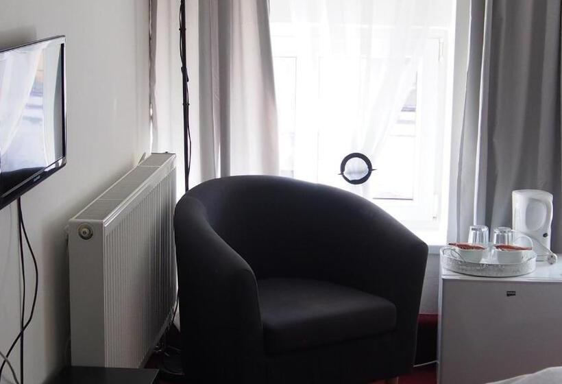 پانسیون Penzion A Restaurace Na Jízdárně