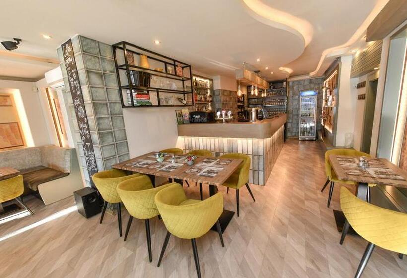 בית מלון כפרי Portré Panzió