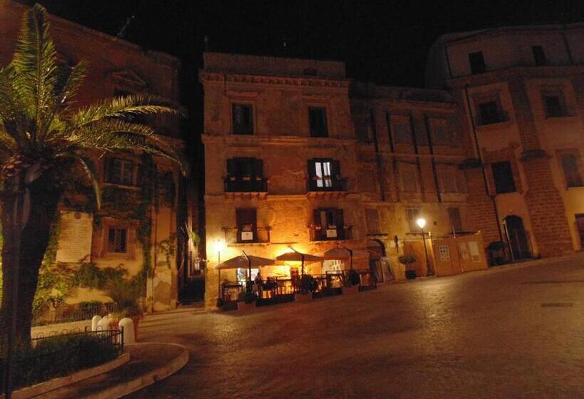 Aljama   Downtown B&b