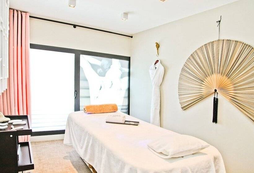 هتل La Villa Port D Antibes & Spa
