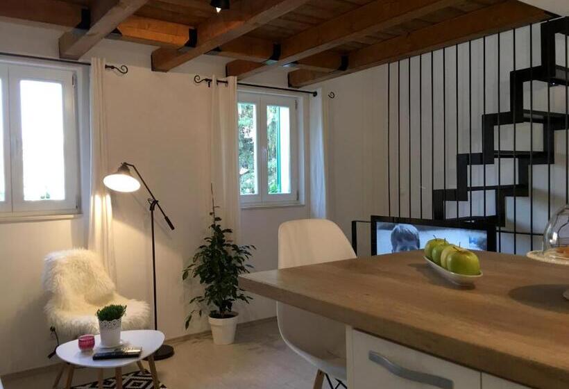 پانسیون Central Split Rooms And Apartments Paese