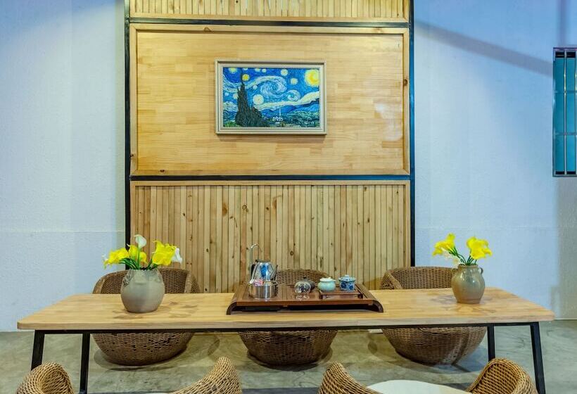 پانسیون Crystal Taro Inn Dali