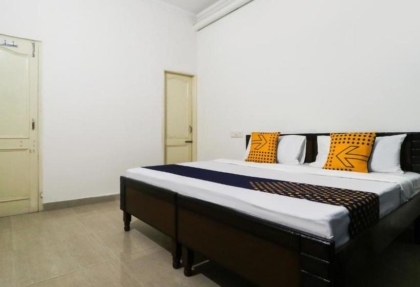 فندق Spot On 49193 New Village Guest House