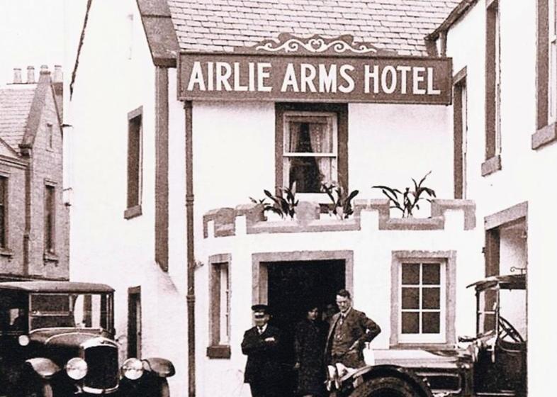 호텔 Airlie Arms