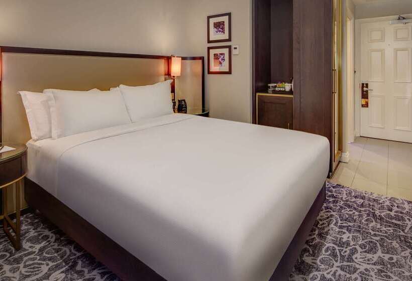 هتل Hilton London Euston