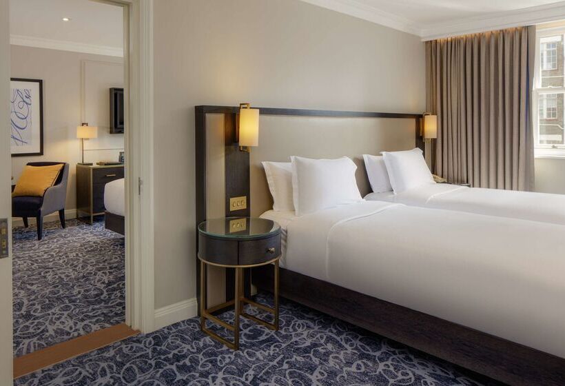 هتل Hilton London Euston