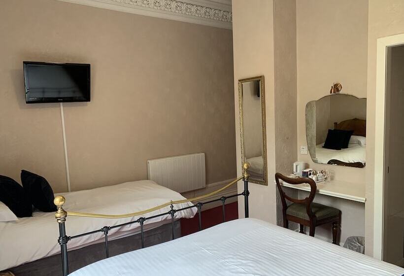 فندق Leven House Bed And Breakfast