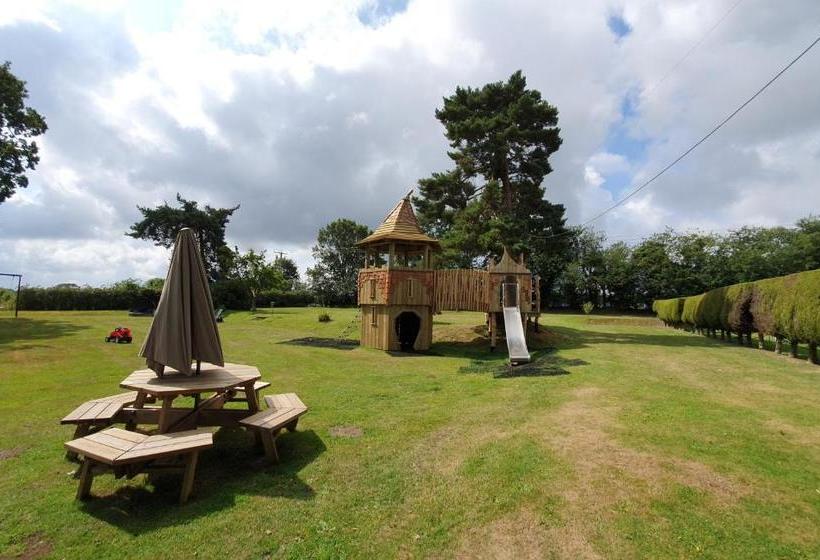 فندق Scarborough Hill Country Inn