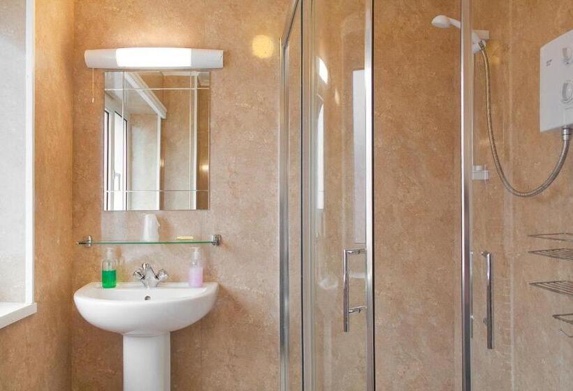 فندق The Seacliffe   Whitby