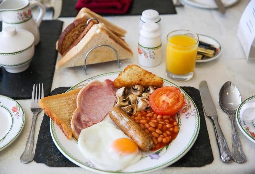 فندق The Seacliffe   Whitby