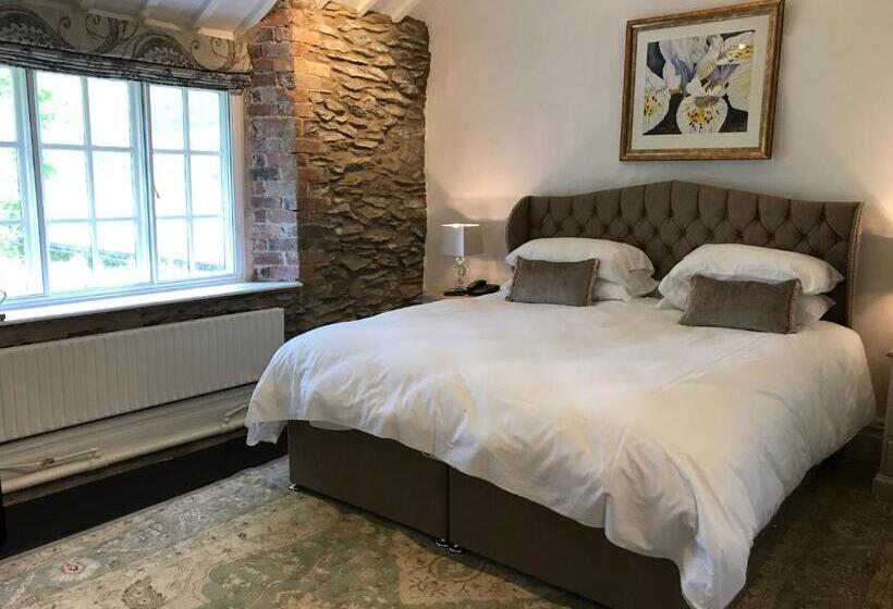 فندق The West Arms