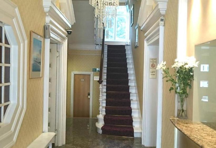 هتل Lord Jim  Earls Court