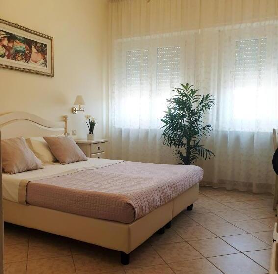 پانسیون Il Castello Guest House