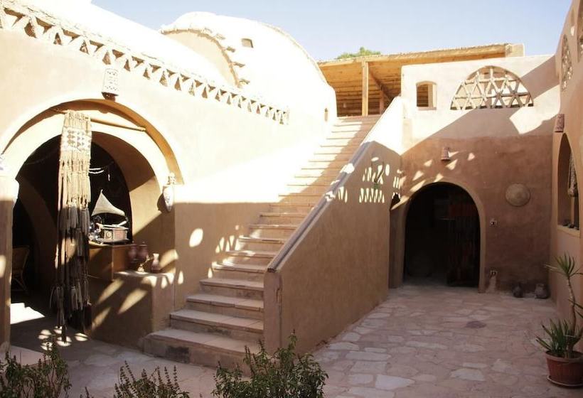 تختخواب و صبحانه Eskaleh Nubian House