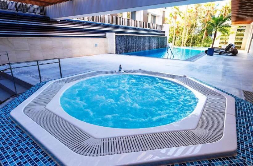 Hotel Sansui Naha ryukyu Hot Spring Naminoueyu