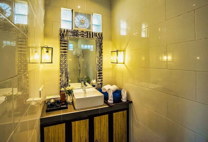 Bukit Paradise Villa