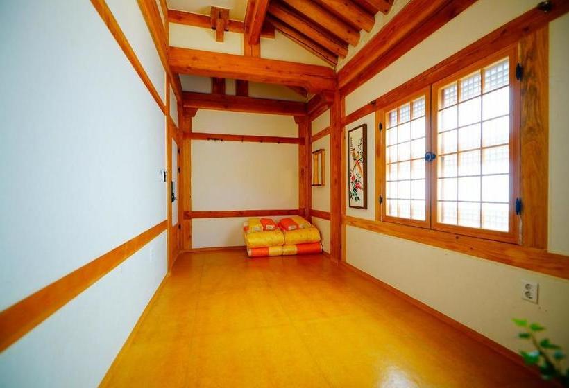 بنسيون Norijam Hanok Traditional House Two