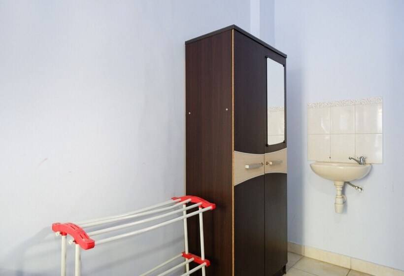 پانسیون Reddoorz Near Mayura Park Lombok