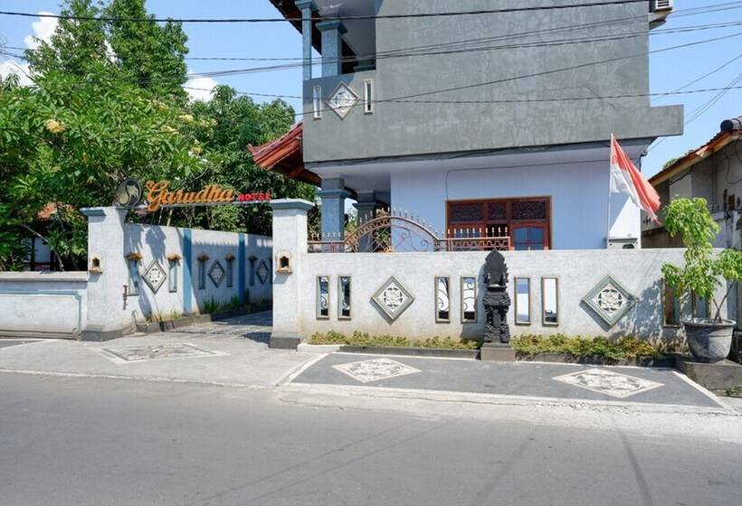 پانسیون Reddoorz Near Mayura Park Lombok