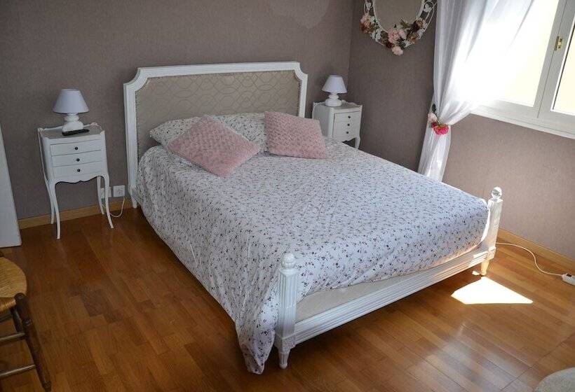 مبيت وإفطار Les Hortensias
