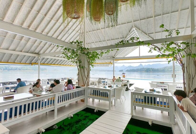 هتل 500 Rai Khao Sok Floating Resort