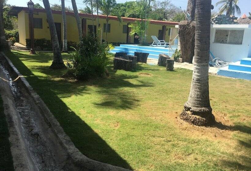 בית מלון כפרי Gorgona Beach