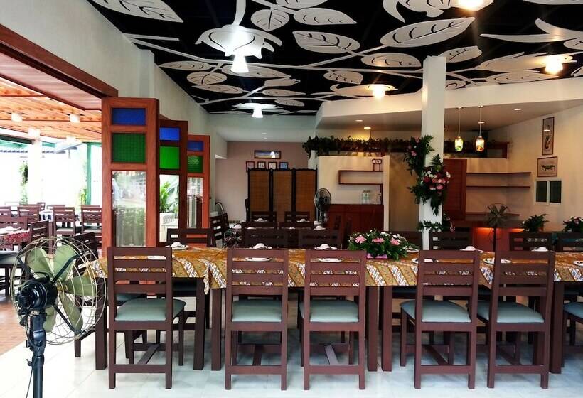 هتل One Wan Resort