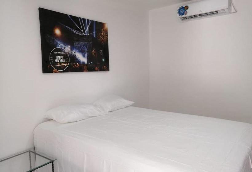 בית מלון כפרי San Juan Plaza