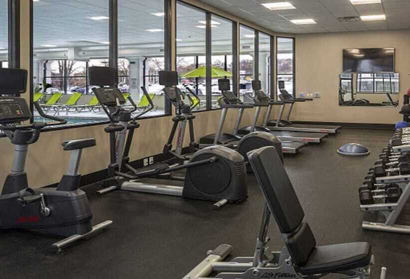 בית מלון כפרי Candlewood Suites   Cleveland South   Independence, An Ihg