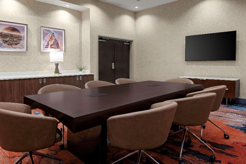 فندق Hilton Garden Inn Chandler Downtown
