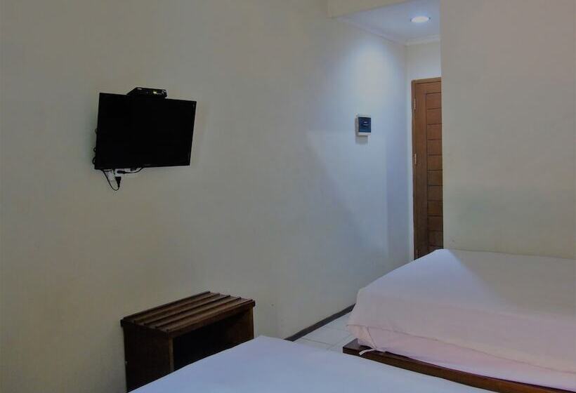 Pia Hotel Cirebon