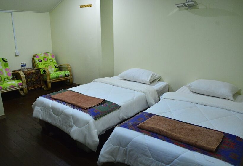 هتل Sukau Greenview Bed & Breakfast