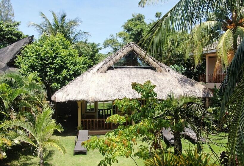 فندق Thalatta Resort