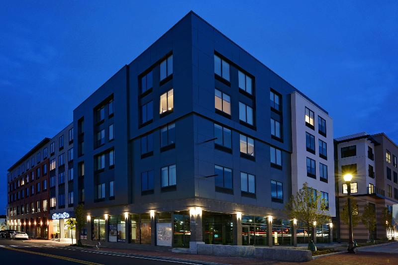 酒店 Hampton Inn Salem Boston