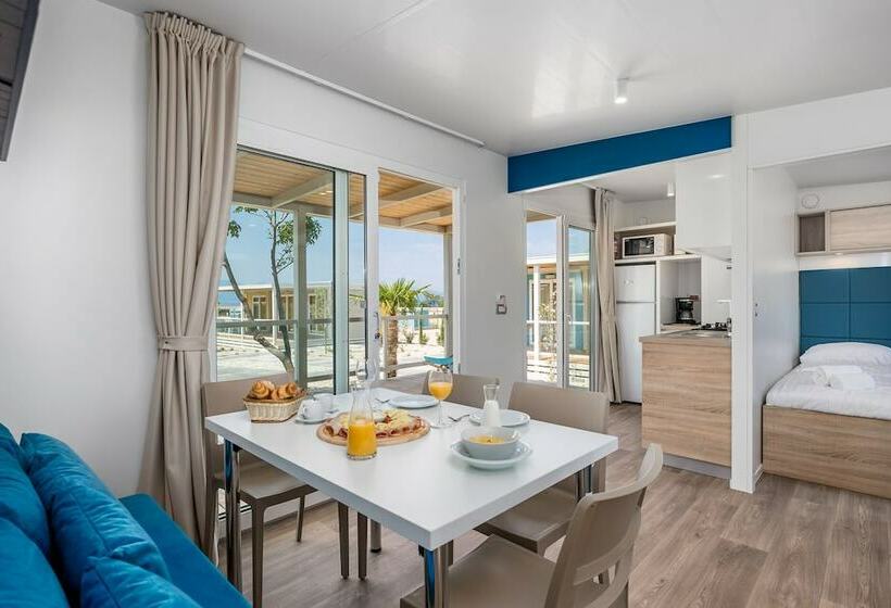 هتل Mobile Homes Camping Omišalj