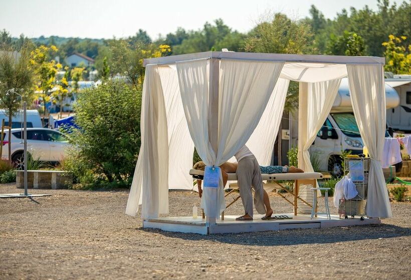 هتل Mobile Homes Camping Omišalj
