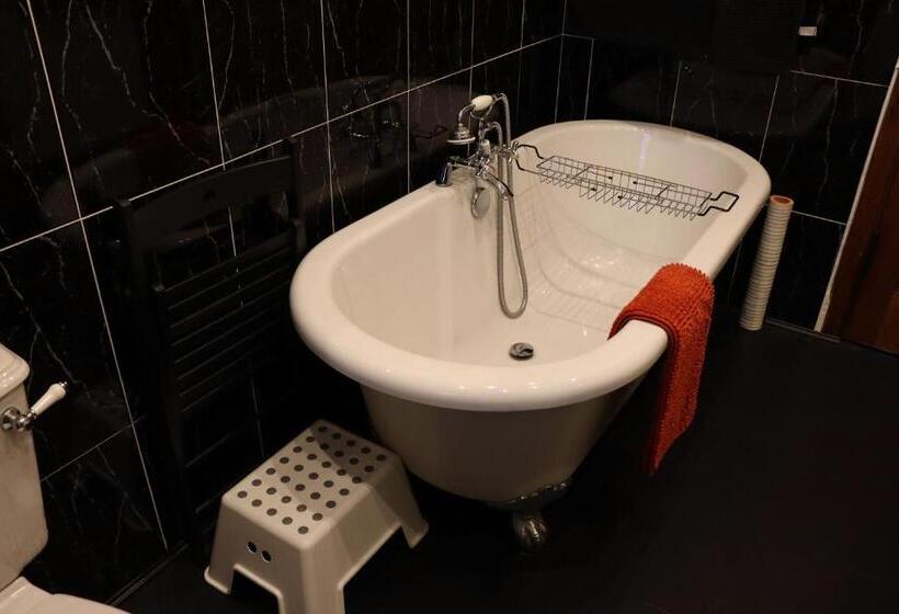 تختخواب و صبحانه Gowanlea Heights