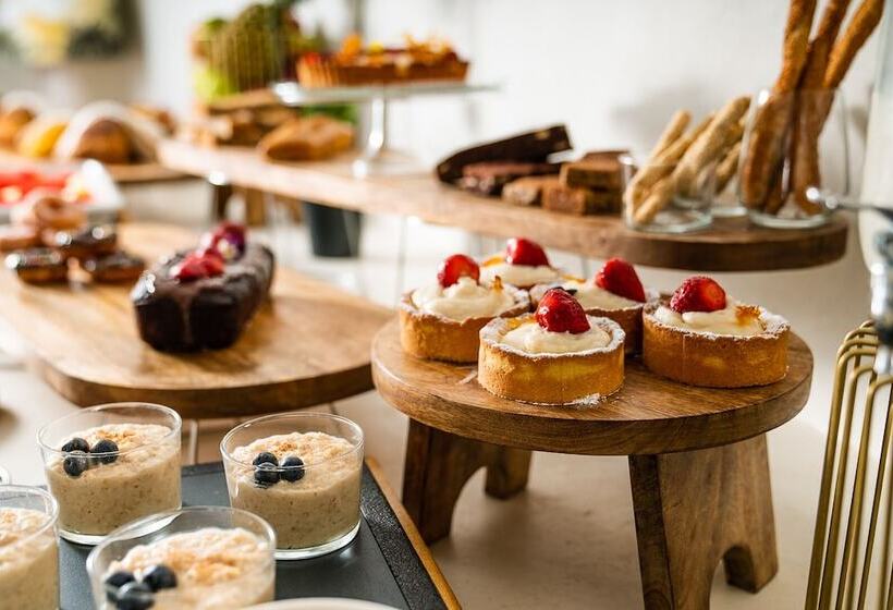 هتل Koukoumi Vegan Boutique