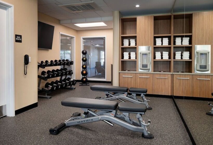 هتل Towneplace Suites Fresno Clovis