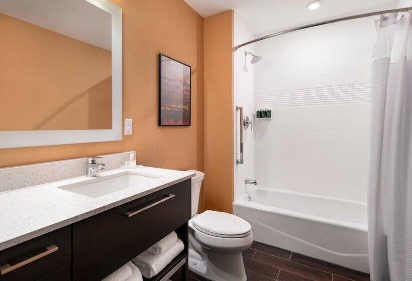 هتل Towneplace Suites Fresno Clovis