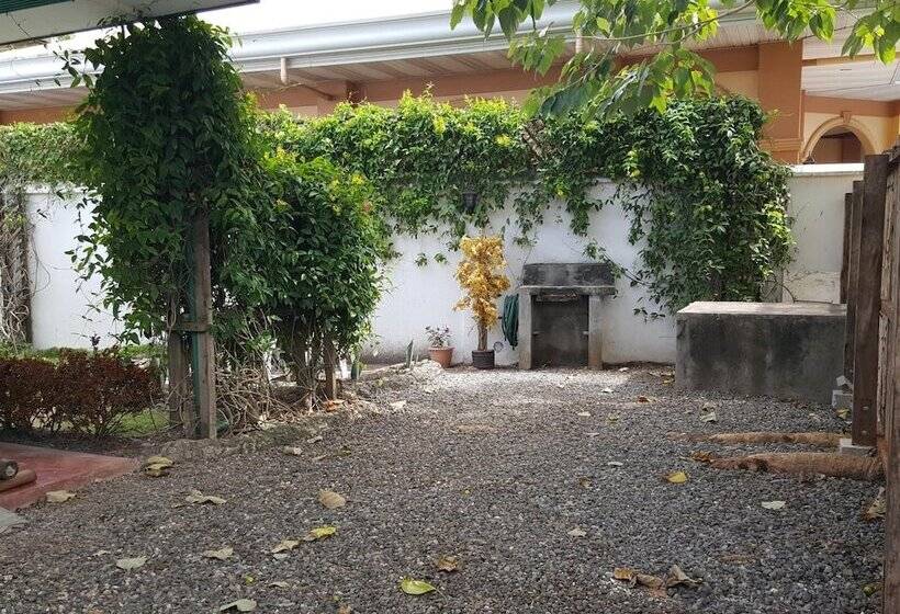 酒店 Citadel Alona Inn