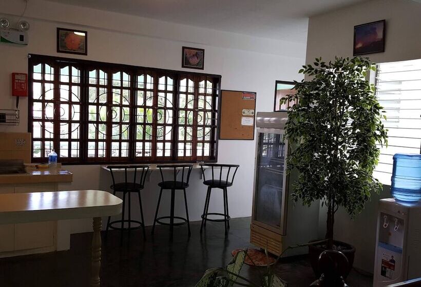 酒店 Citadel Alona Inn