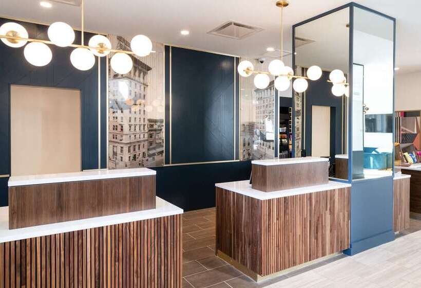 هتل Hilton Garden Inn Flint Downtown