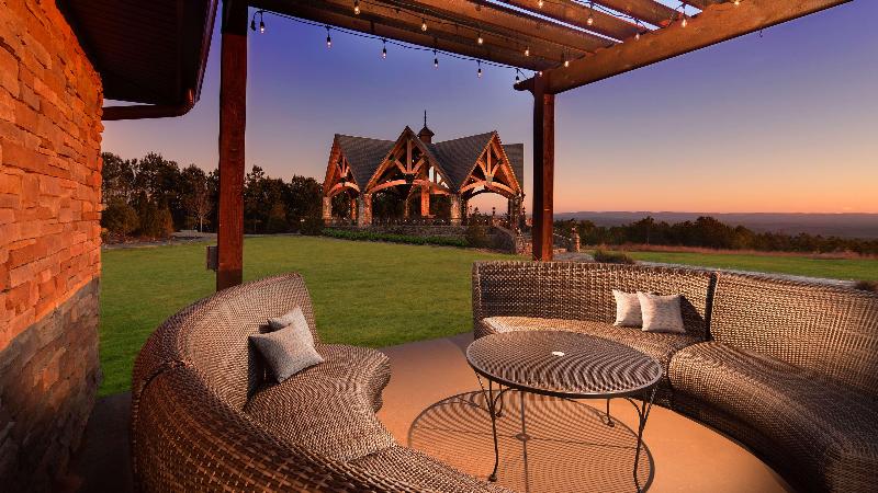 Aiden By Best Western Warm Springs Hotel And Event Center