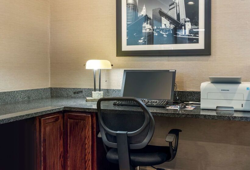 בית מלון כפרי Best Western Des Plaines Inn